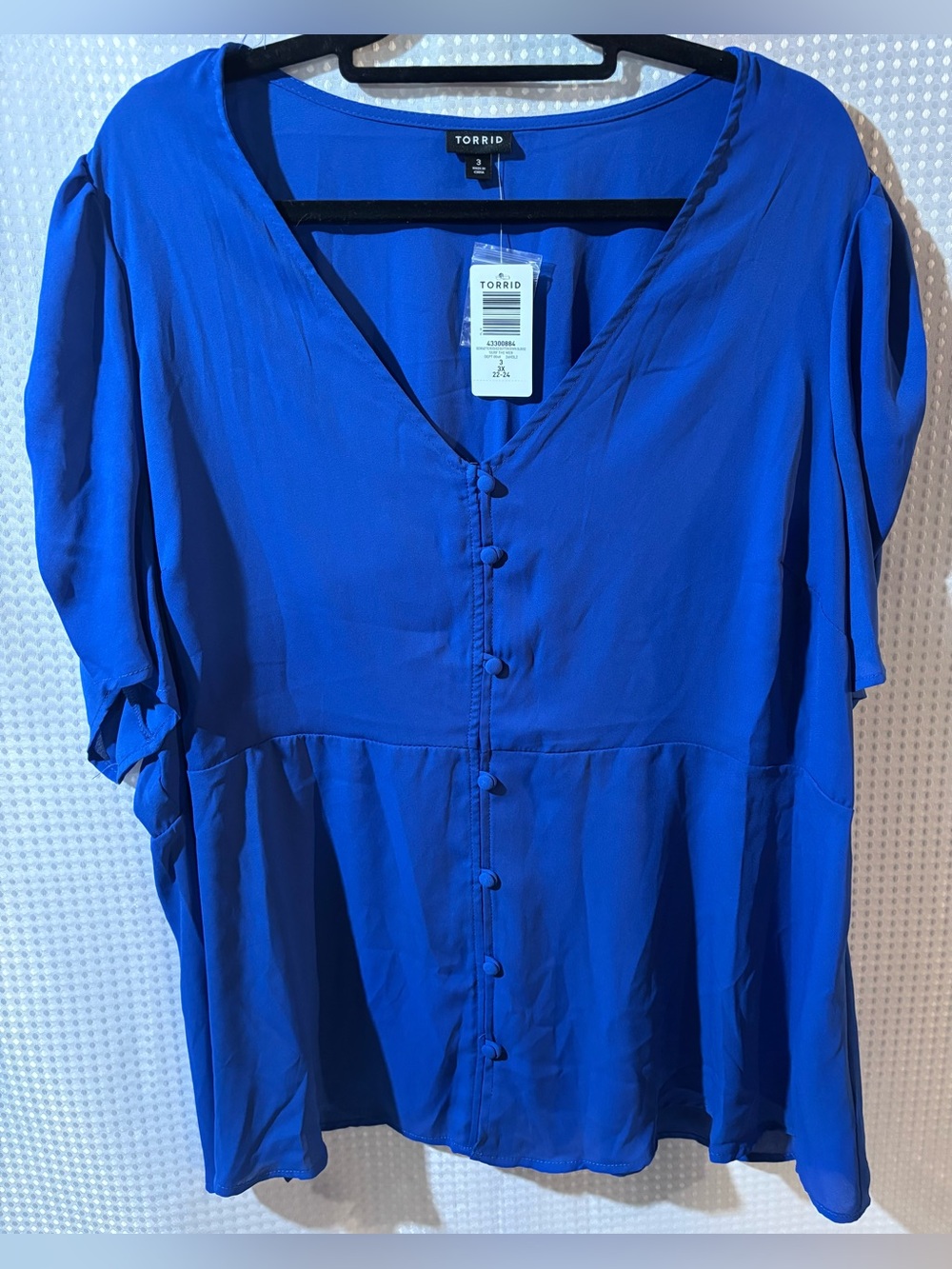 NWT Torrid 3X Blue Georgette Ruched Button Down Blouse